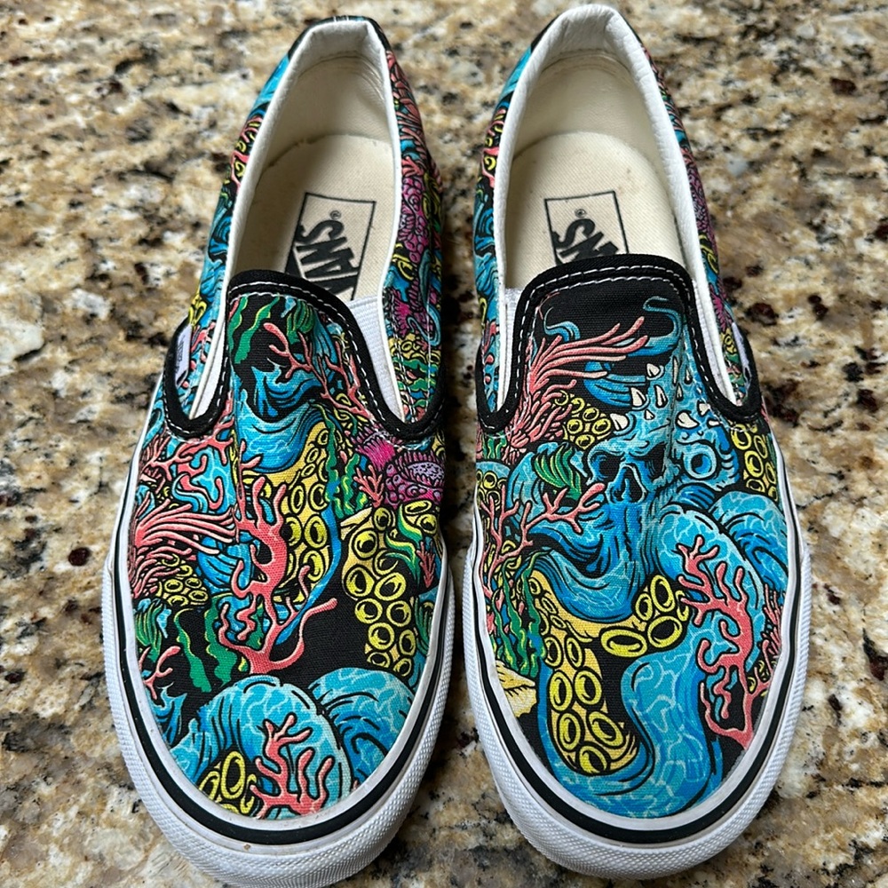 VAN - underwater design